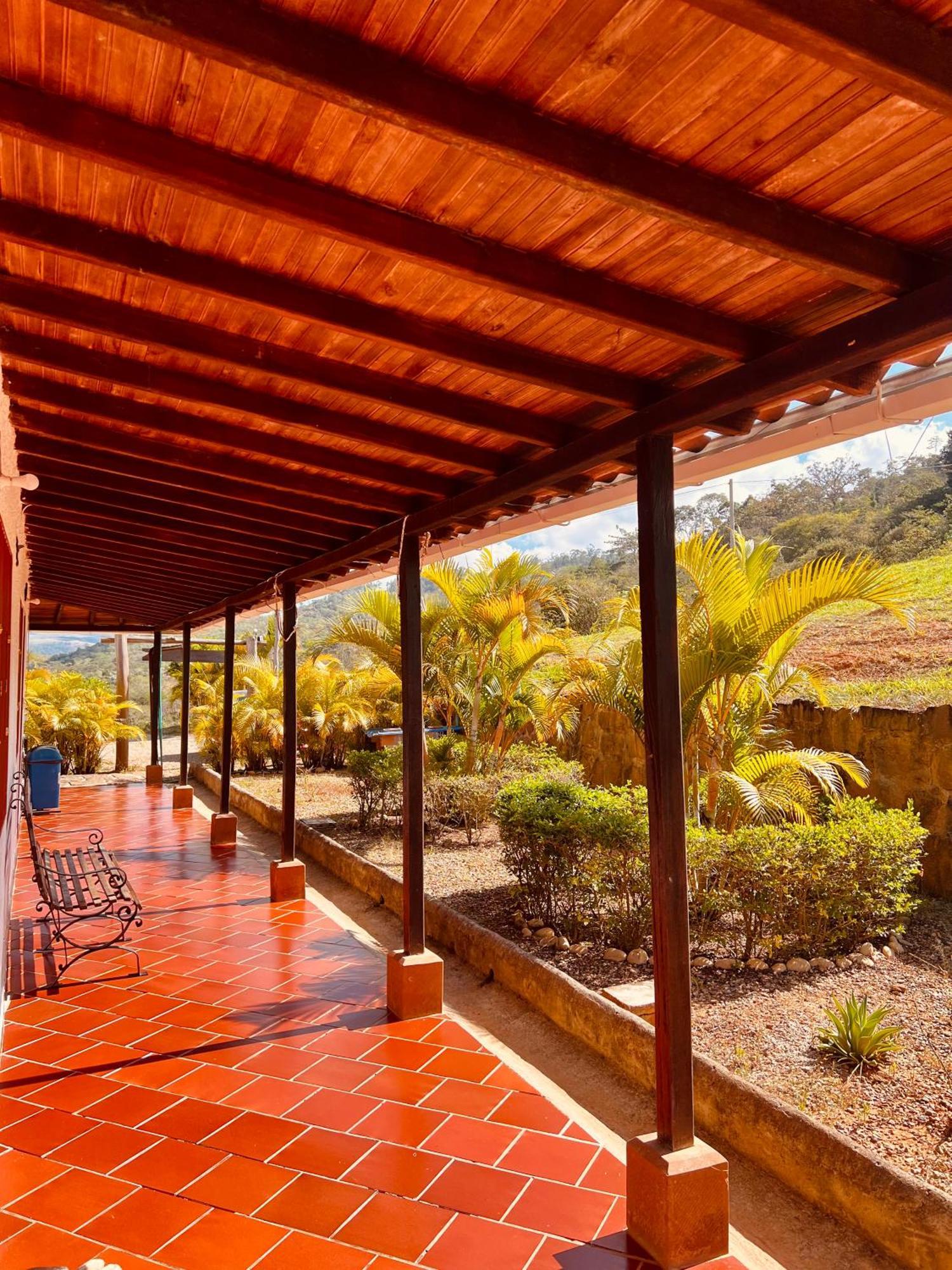 Hotel Campestre Palmas Del Zamorano San Gil Exterior foto