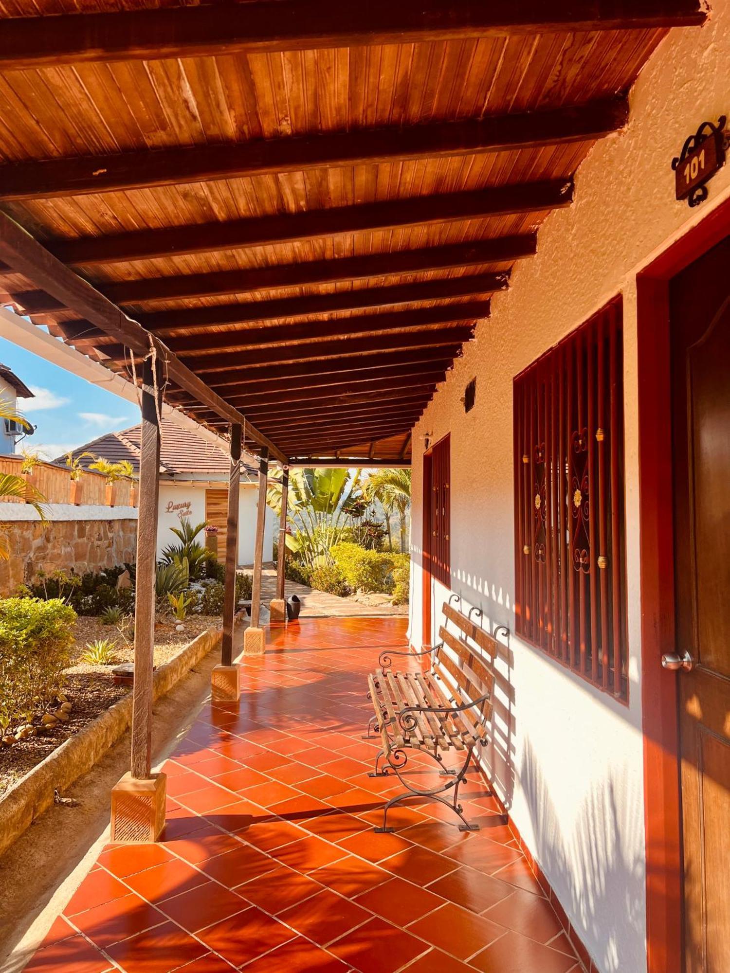 Hotel Campestre Palmas Del Zamorano San Gil Exterior foto