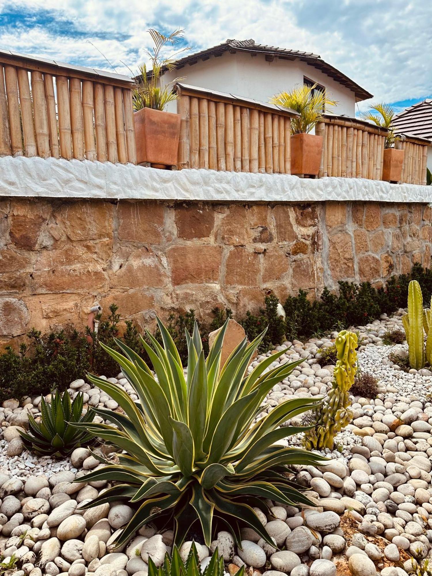 Hotel Campestre Palmas Del Zamorano San Gil Exterior foto